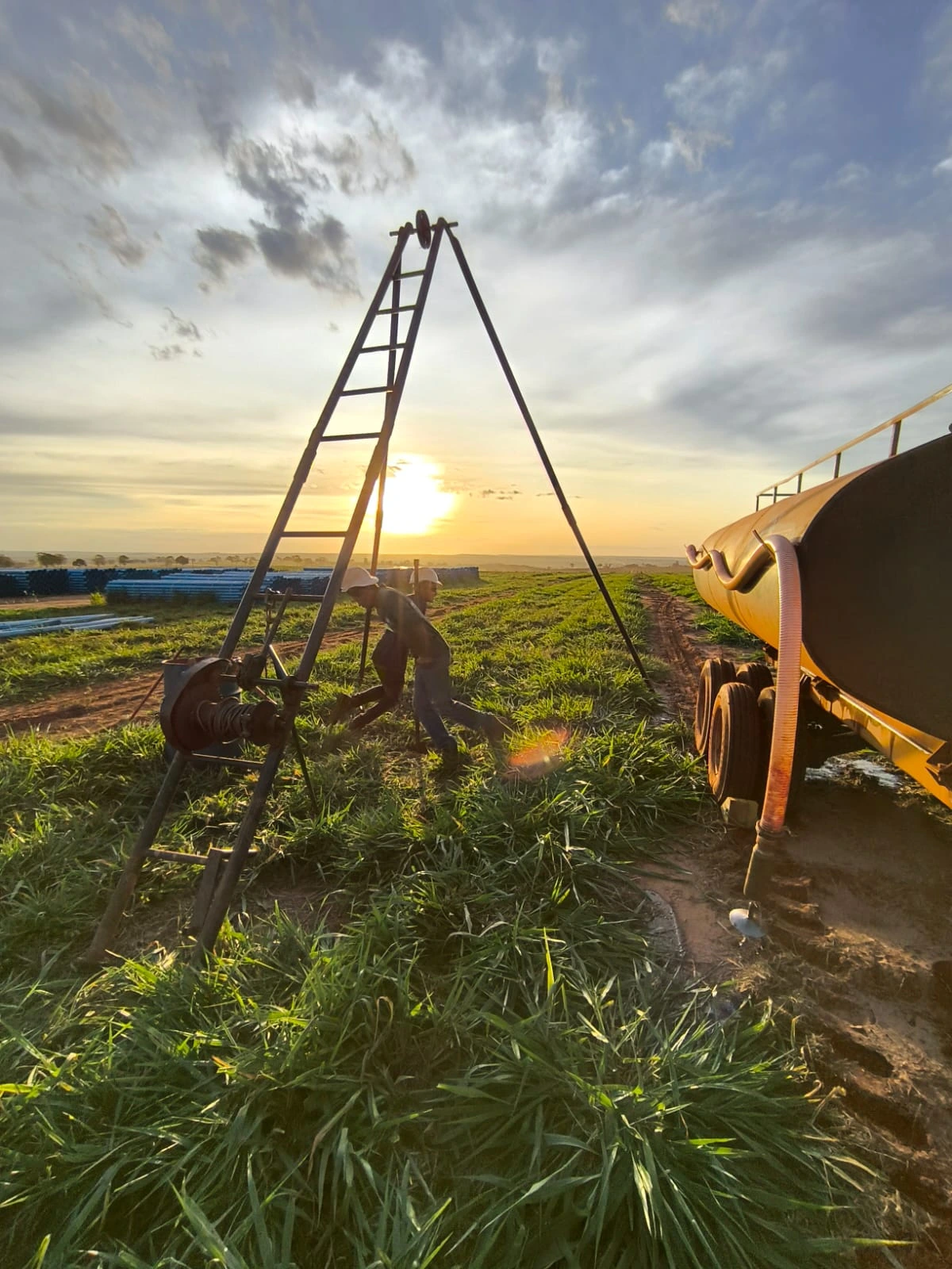 Processo de sondagem SPT em Curitiba - Equipamento em operação