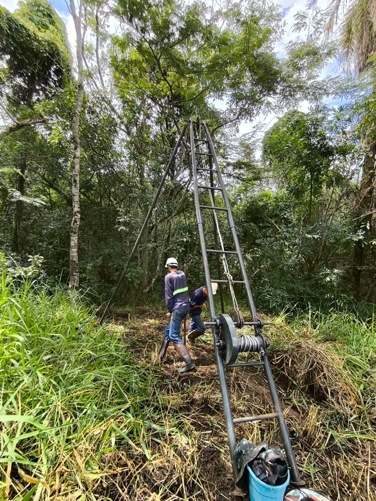 Procedimento de sondagem SPT - Coleta de amostras do solo